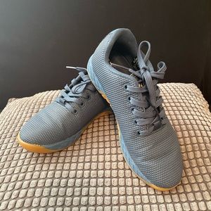 NOBULL Blue sneakers size 5.5 women use 1 time